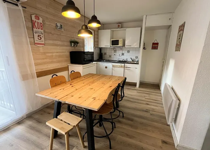 Pre De Bares Люс-Сен-Совёр